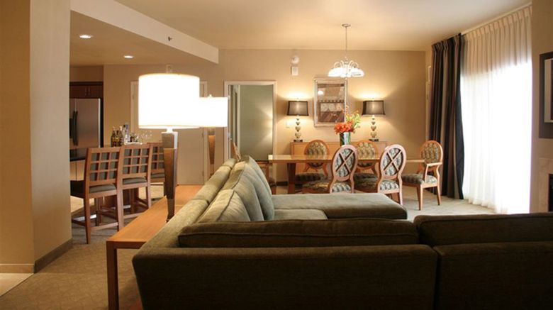 <b>The Platinum Hotel Las Vegas Suite</b>. Images powered by <a href="https://www.leonardoworldwide.com/" title="Leonardo Worldwide" target="_blank">Leonardo</a>.