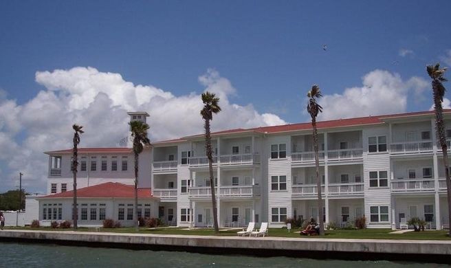Lighthouse Inn at Aransas Bay Exterior