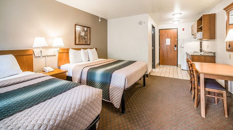 Welcome Suites O'Fallon Suite