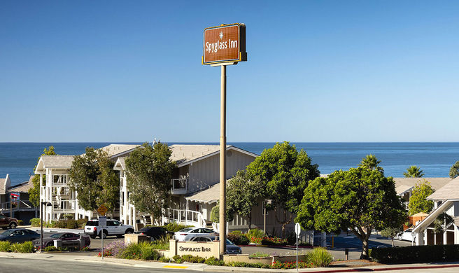 Spyglass Inn Exterior