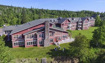 Cove Point Lodge