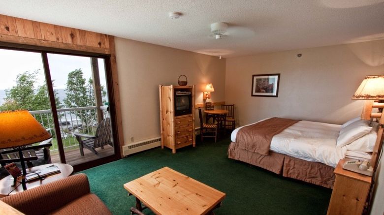 <b>Cove Point Lodge Room</b>. Images powered by <a href="https://www.leonardoworldwide.com/" title="Leonardo Worldwide" target="_blank">Leonardo</a>.