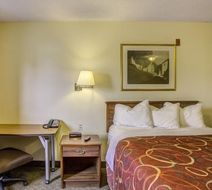 InTown Suites Clarksville Room