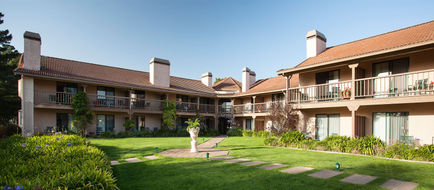 Half Moon Bay Lodge Exterior