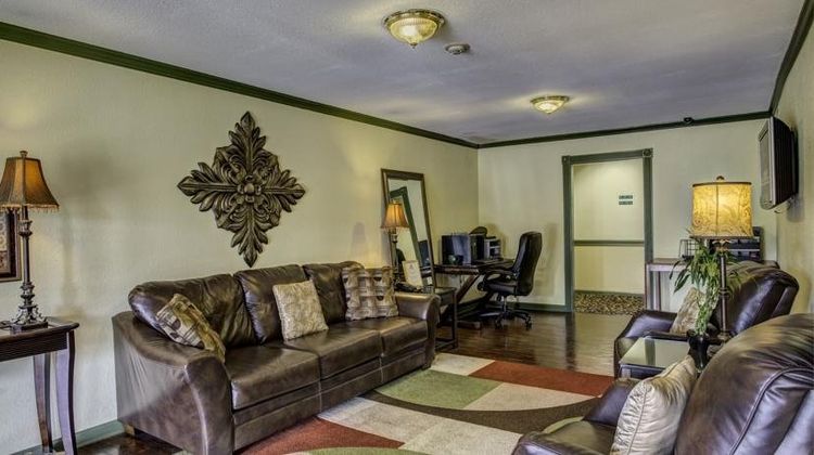 InTown Suites Clarksville Lobby