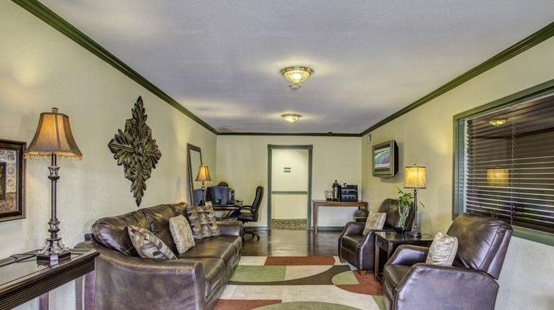 <b>InTown Suites Clarksville Lobby</b>. Images powered by <a href="https://www.leonardoworldwide.com/" title="Leonardo Worldwide" target="_blank">Leonardo</a>.