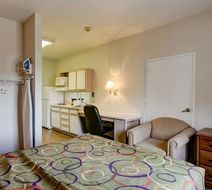InTown Suites Denver Southeast/Aurora Room