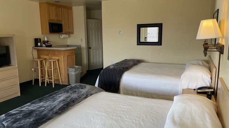 <b>Crown Motel Suite</b>. Images powered by <a href="https://www.leonardoworldwide.com/" title="Leonardo Worldwide" target="_blank">Leonardo</a>.
