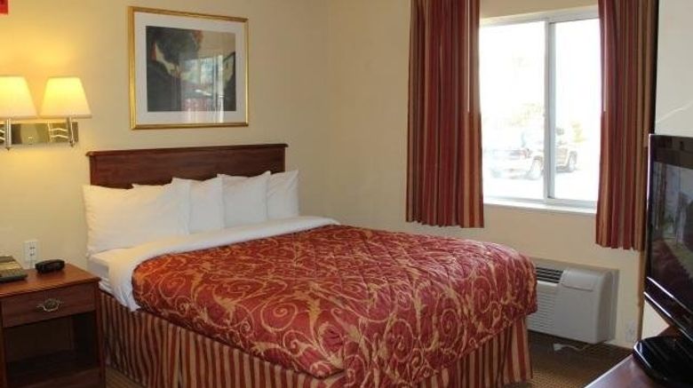 <b>InTown Suites Tuscaloosa Room</b>. Images powered by <a href="https://www.leonardoworldwide.com/" title="Leonardo Worldwide" target="_blank">Leonardo</a>.