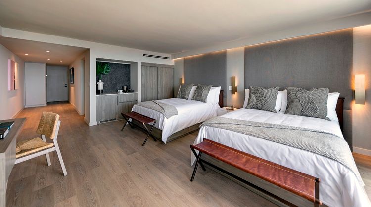 La Jolla Cove Suites Suite