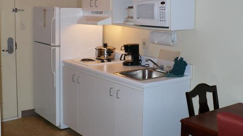 <b>InTown Suites Tuscaloosa Room</b>. Images powered by <a href="https://www.leonardoworldwide.com/" title="Leonardo Worldwide" target="_blank">Leonardo</a>.
