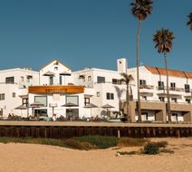 Sandcastle Inn Exterior