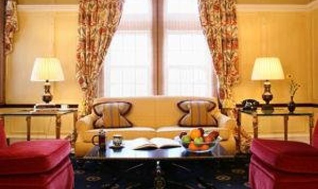 Glidden House Inn Lobby