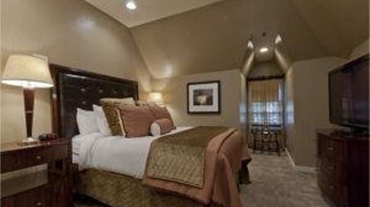 Glidden House Inn Suite