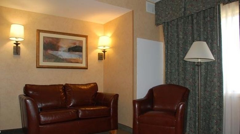 <b>Wisp Mountain Resort Hotel & Conf Ctr Suite</b>. Images powered by <a href="https://www.leonardoworldwide.com/" title="Leonardo Worldwide" target="_blank">Leonardo</a>.