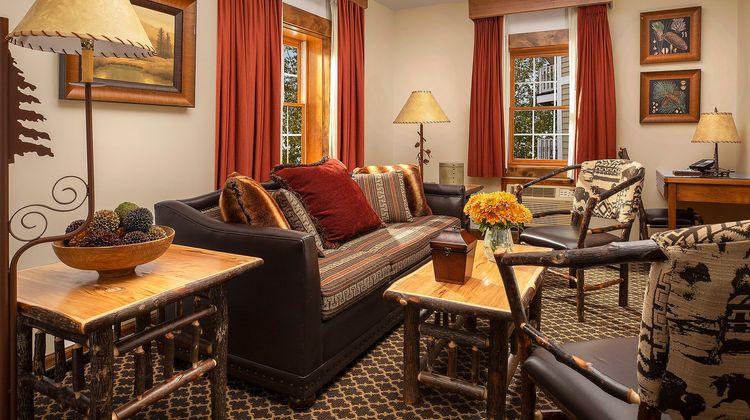 Parkway Inn Suite