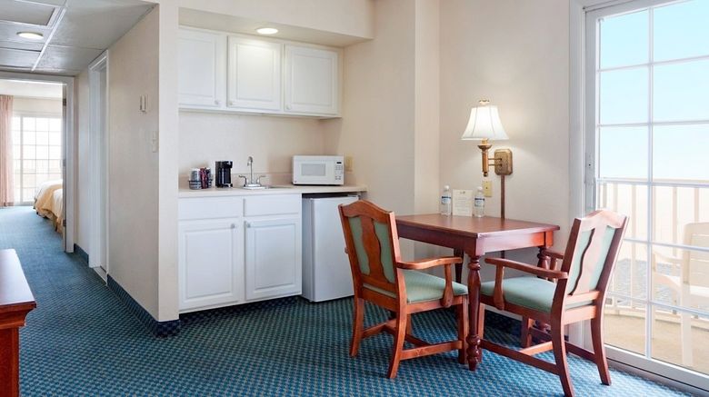 <b>Paradise Plaza Inn Suite</b>. Images powered by <a href="https://www.leonardoworldwide.com/" title="Leonardo Worldwide" target="_blank">Leonardo</a>.