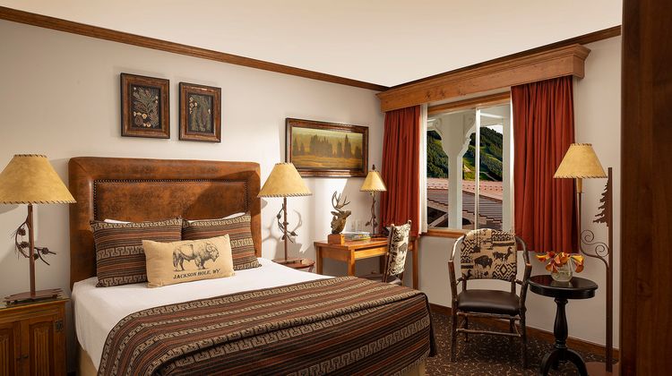 Parkway Inn Room