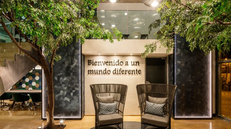 Hotel Ilunion Valencia Lobby