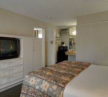 Vagabond Inn Ventura Room
