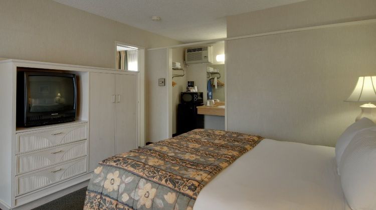 Vagabond Inn Ventura Room