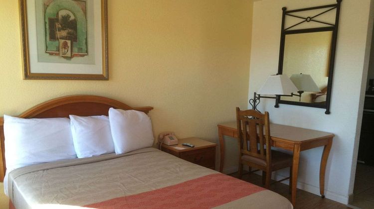 Vagabond Inn Hemet Room