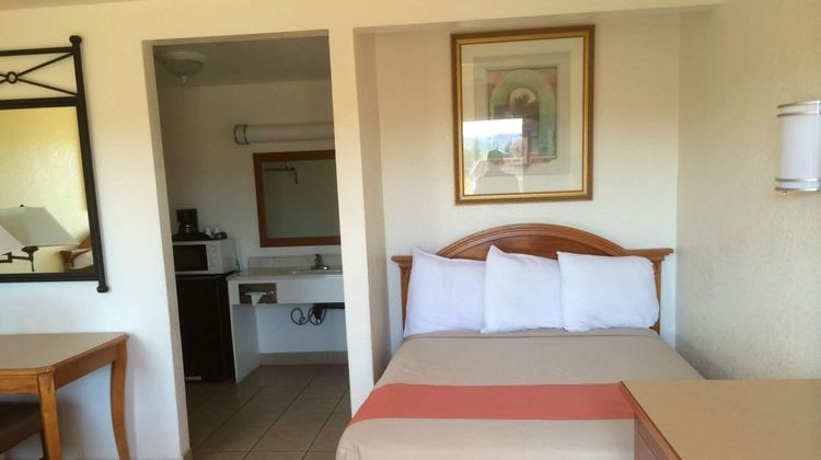 Vagabond Inn Hemet Room