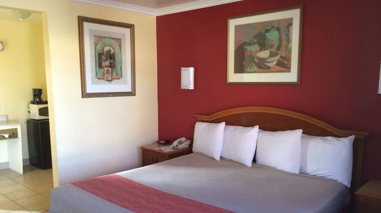 Vagabond Inn Hemet Room