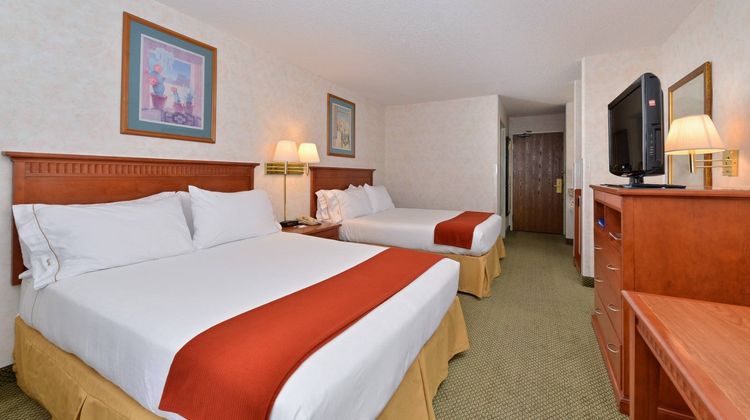 Vagabond Inn Executive Green Valley Room