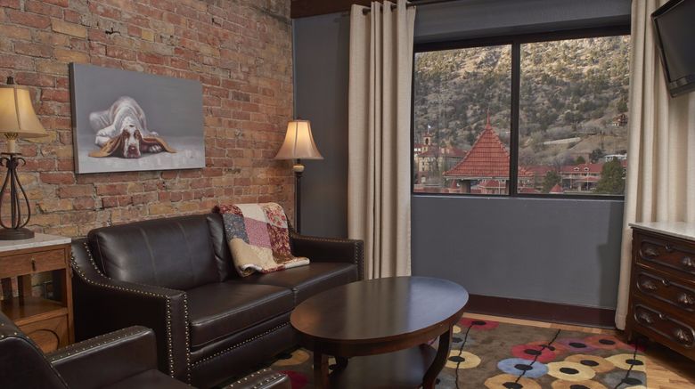 <b>Hotel Maxwell Anderson Suite</b>. Images powered by <a href="https://www.leonardoworldwide.com/" title="Leonardo Worldwide" target="_blank">Leonardo</a>.