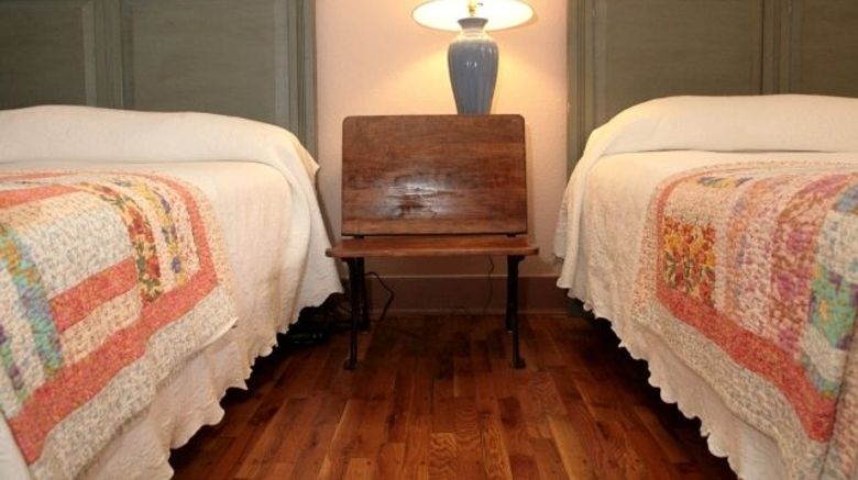 <b>Hotel Maxwell Anderson Room</b>. Images powered by <a href="https://www.leonardoworldwide.com/" title="Leonardo Worldwide" target="_blank">Leonardo</a>.