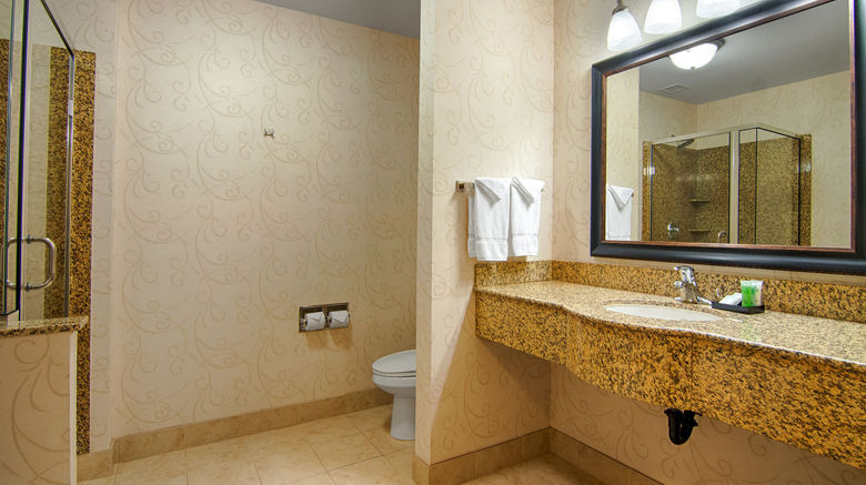 <b>Grand Hotel at Bridgeport Room</b>. Images powered by <a href="https://www.leonardoworldwide.com/" title="Leonardo Worldwide" target="_blank">Leonardo</a>.