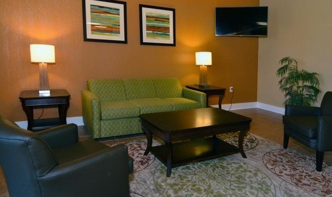 InTown Suites Austin Lobby