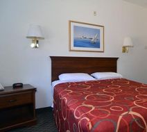 InTown Suites Austin Room