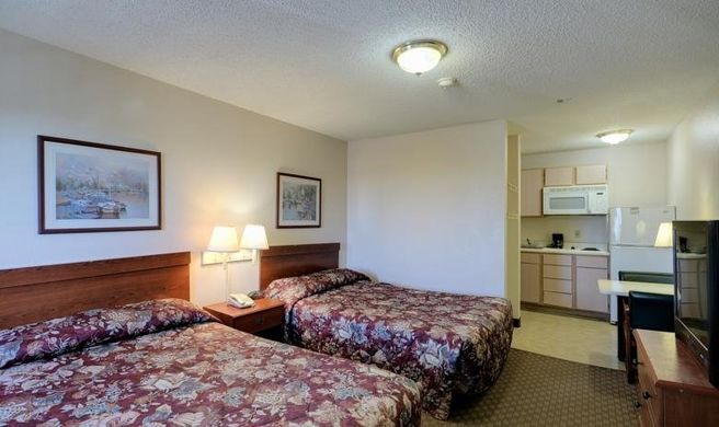 InTown Suites Hobby Airport Room