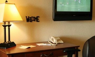 Expressway Suites