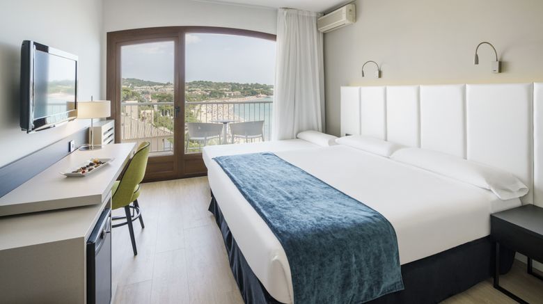 <b>Hotel Ilunion Caleta Park Room</b>. Images powered by <a href="https://www.leonardoworldwide.com/" title="Leonardo Worldwide" target="_blank">Leonardo</a>.