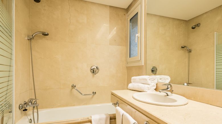 <b>Hotel Ilunion Pio XII Room</b>. Images powered by <a href="https://www.leonardoworldwide.com/" title="Leonardo Worldwide" target="_blank">Leonardo</a>.
