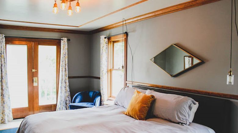 <b>The Shelburne Hotel Room</b>. Images powered by <a href="https://www.leonardoworldwide.com/" title="Leonardo Worldwide" target="_blank">Leonardo</a>.