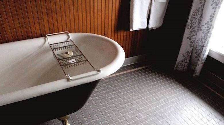 <b>The Shelburne Hotel Suite</b>. Images powered by <a href="https://www.leonardoworldwide.com/" title="Leonardo Worldwide" target="_blank">Leonardo</a>.