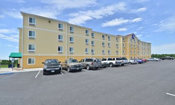 Amelia Extended Stay & Hotel