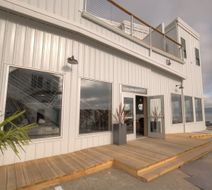 Bowline Hotel Exterior