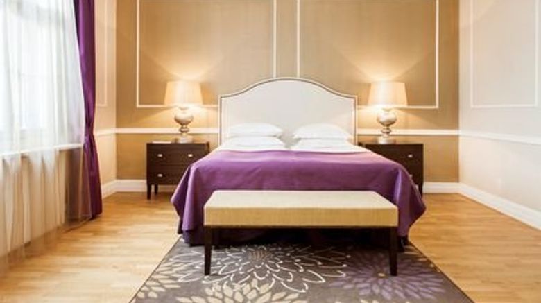<b>Elite Hotel Savoy Suite</b>. Images powered by <a href="https://www.leonardoworldwide.com/" title="Leonardo Worldwide" target="_blank">Leonardo</a>.