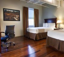 Grand Eastonian Hotel & Suites Room