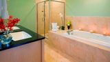 Grand Eastonian Hotel & Suites Suite