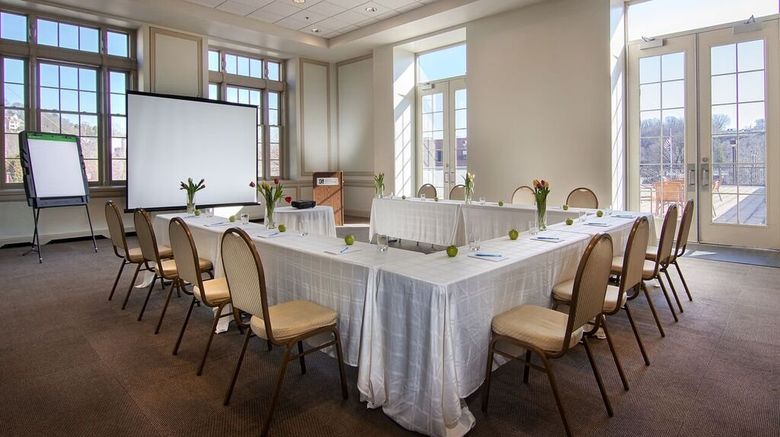 <b>Grand Eastonian Hotel & Suites Meeting</b>. Images powered by <a href="https://www.leonardoworldwide.com/" title="Leonardo Worldwide" target="_blank">Leonardo</a>.