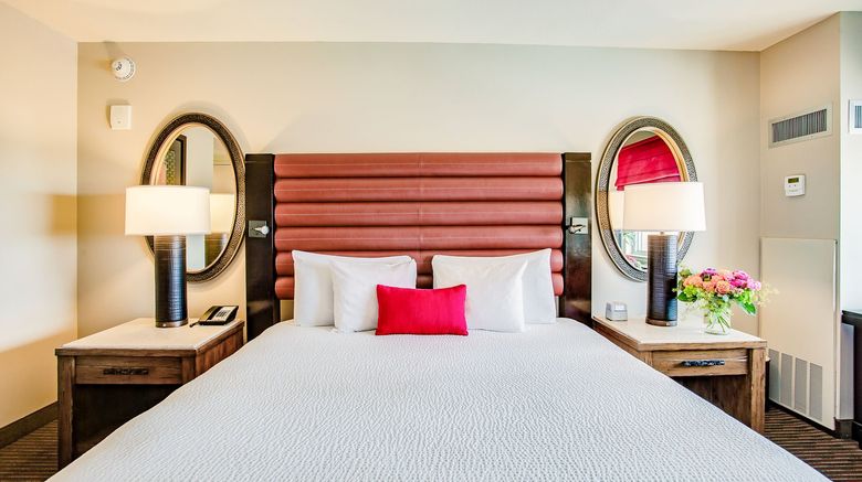 <b>Overton Hotel & Conference Center Room</b>. Images powered by <a href="https://www.leonardoworldwide.com/" title="Leonardo Worldwide" target="_blank">Leonardo</a>.