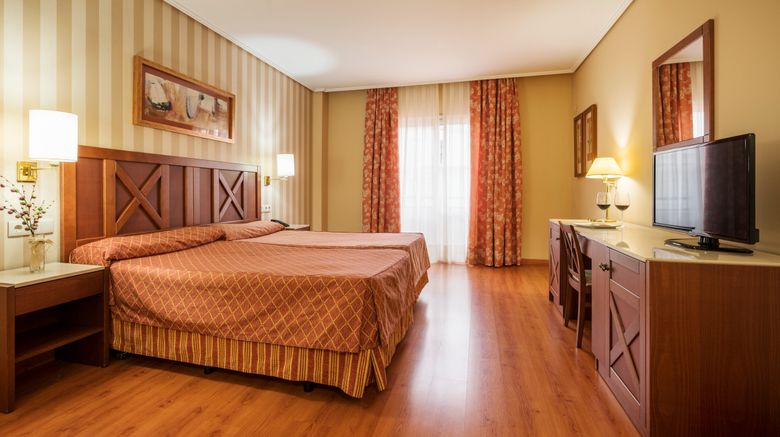 <b>Ilunion Alcora Sevilla Room</b>. Images powered by <a href="https://www.leonardoworldwide.com/" title="Leonardo Worldwide" target="_blank">Leonardo</a>.