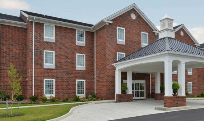 Appomattox Inn & Suites Exterior