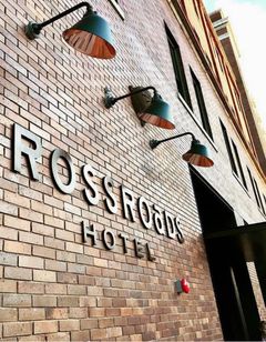 Crossroads Hotel